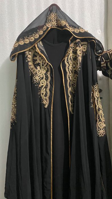 Женская одежда и обувь