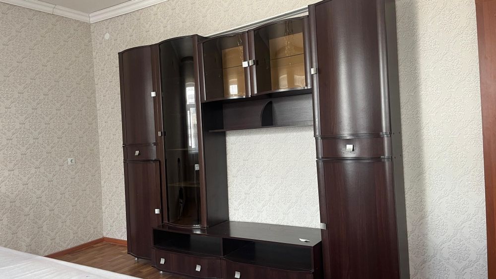 Срочно продам  шкаф