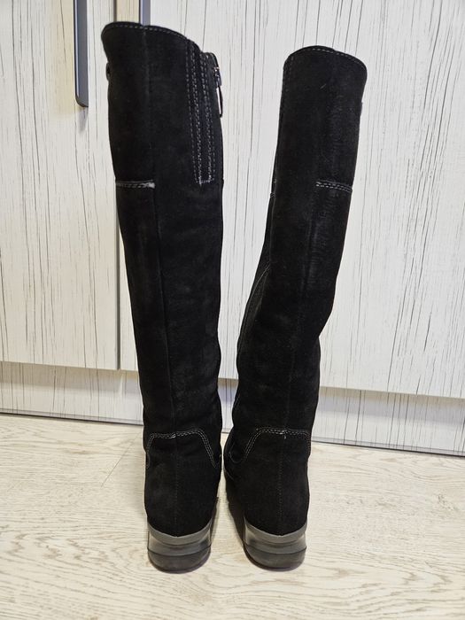 Продам зимние сапожки