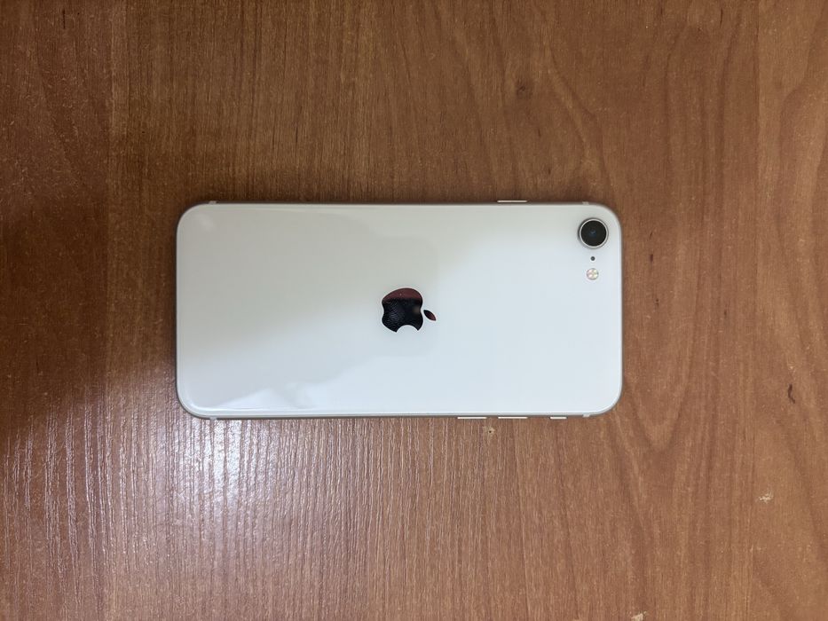 Iphone (айфон се) SE 2022 64 гб