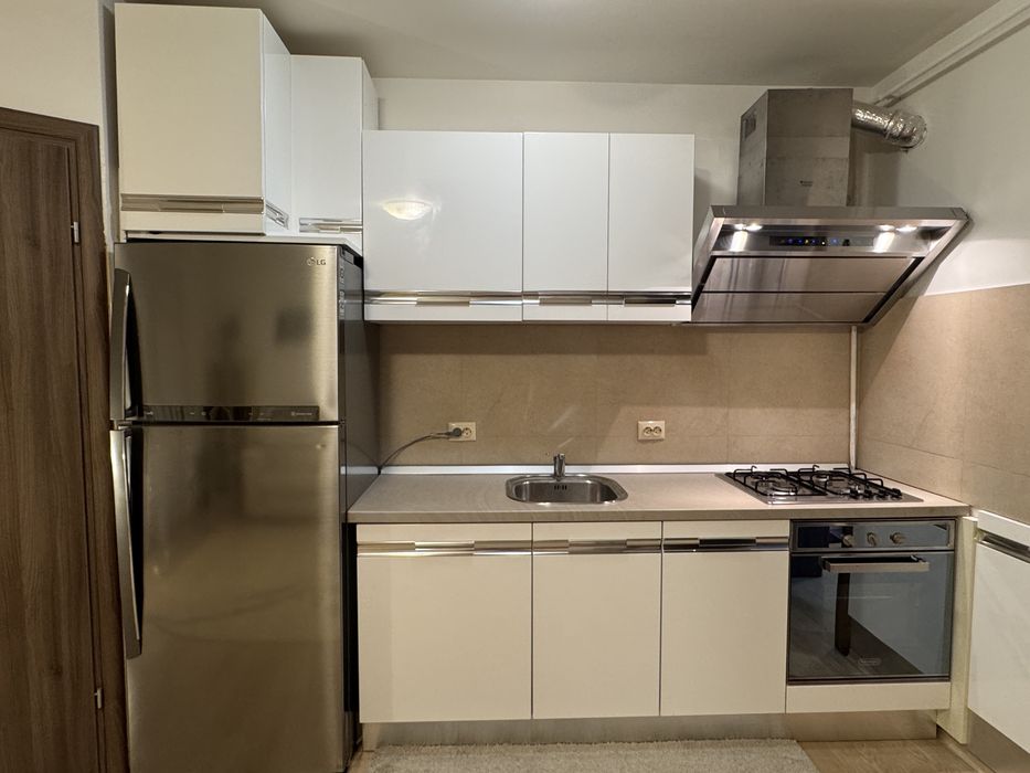 Apartament 2 camere in vila - curte, parcare incluse,direct proprietar