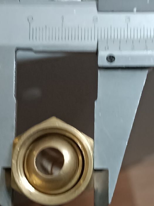 Продам штуцера латунный