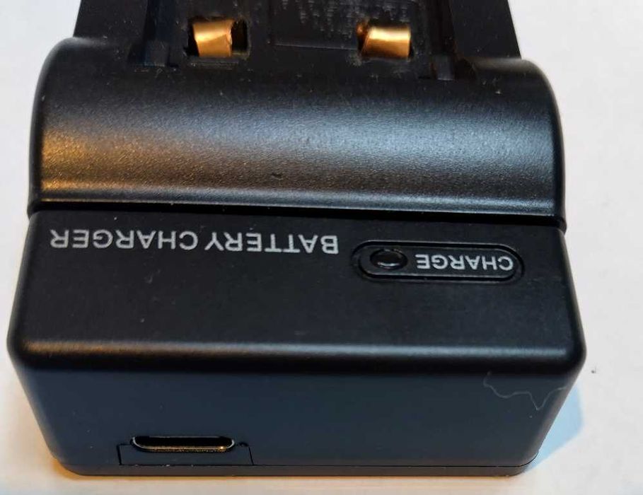 JVC GZ M90E камера