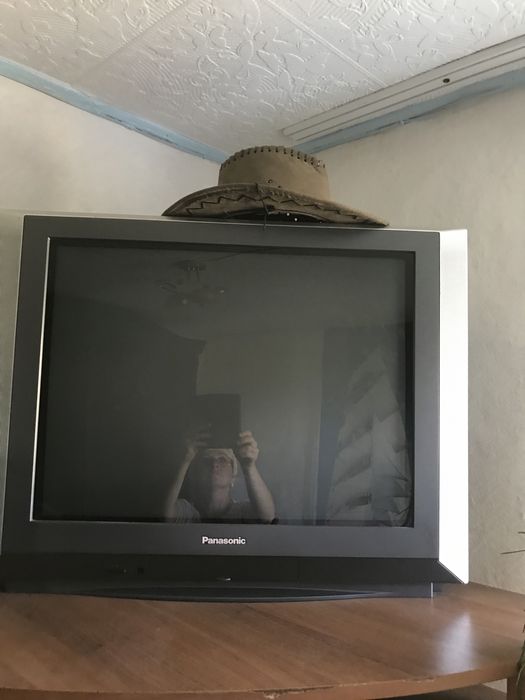 Продам телевизор