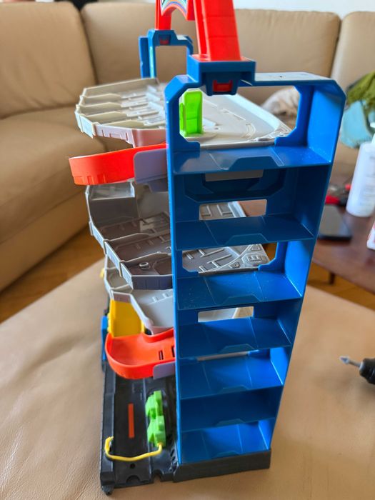 Parcare Hot Wheels Stunt Garage