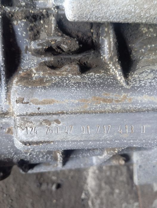 Продам МКПП мерс 124