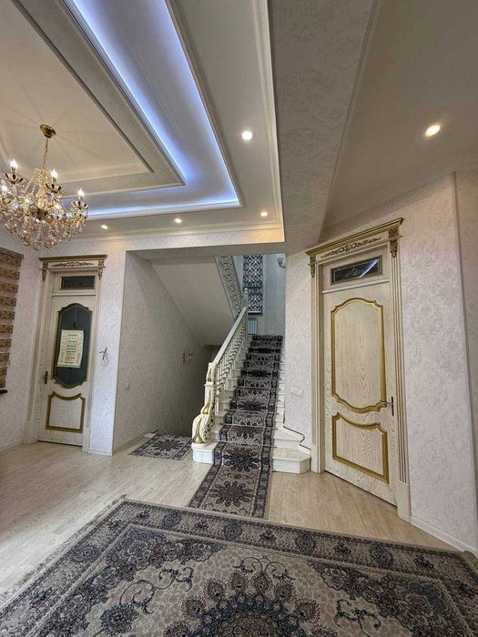 5 sotix, 11 xona, Yangi hayot metro, elitniy mahalla