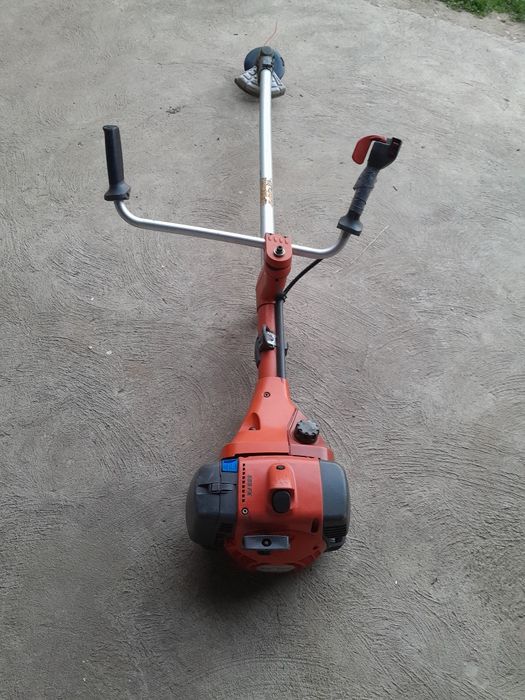 Motocoasă profesională Husqvarna