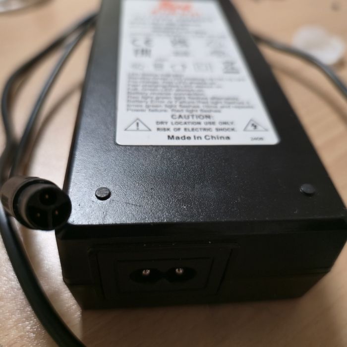 Оригинално зарядно за KuKirin G2 Master