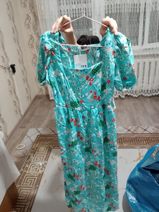 Платье и джинсы новые