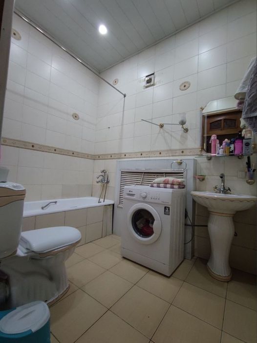 Arenda Shayxontohur toshmi hovli 2 sanuzel ful komplekt ijaraga

6/1/1