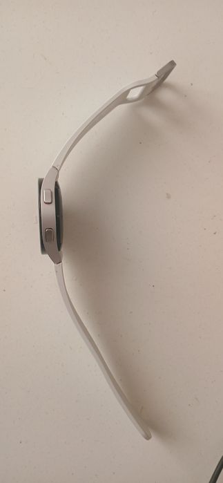 Продам часы watch 4