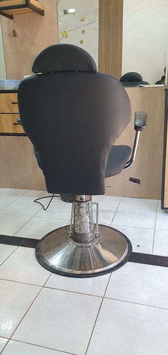Парикмахерская кресло