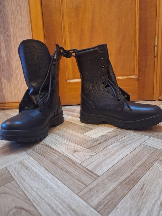 Ботинки кожаные (берцы)