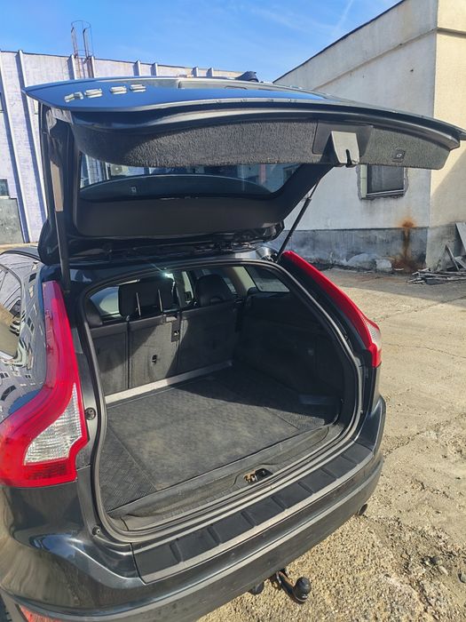 VOLVO XC60 2010 — imagine 4