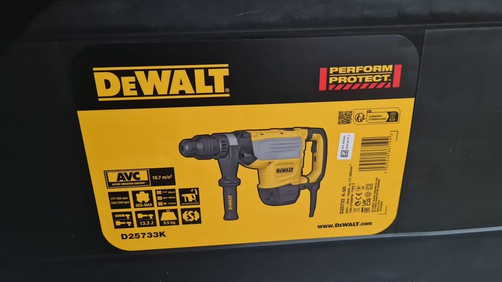 Ciocan rotopercutor DeWalt D25733K