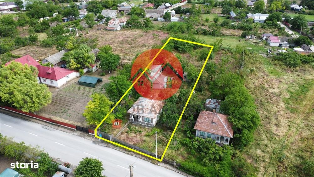 Casa la soseaua principala, teren 1.309 mp in Plopul, Tulcea