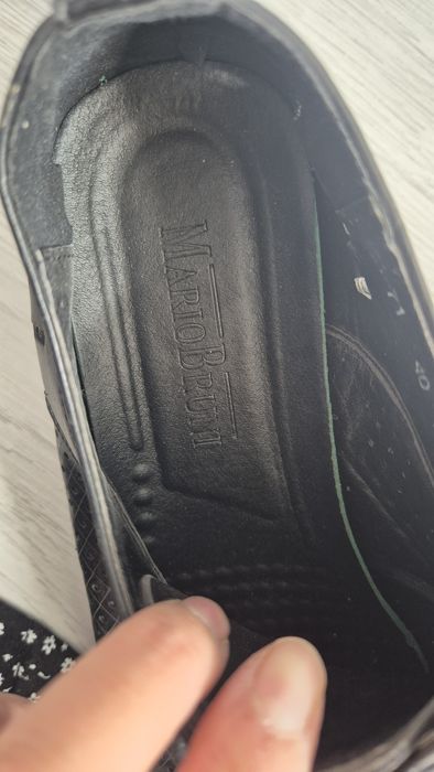 Ерлердің аяқкимі сатылады