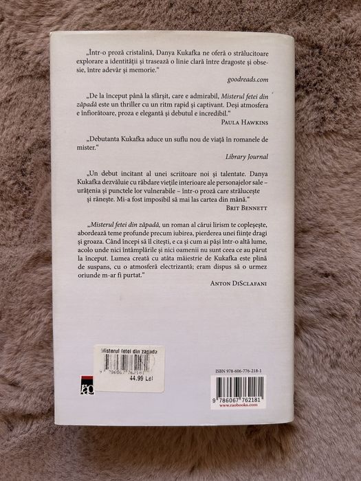 Misterul fetei din zăpadă