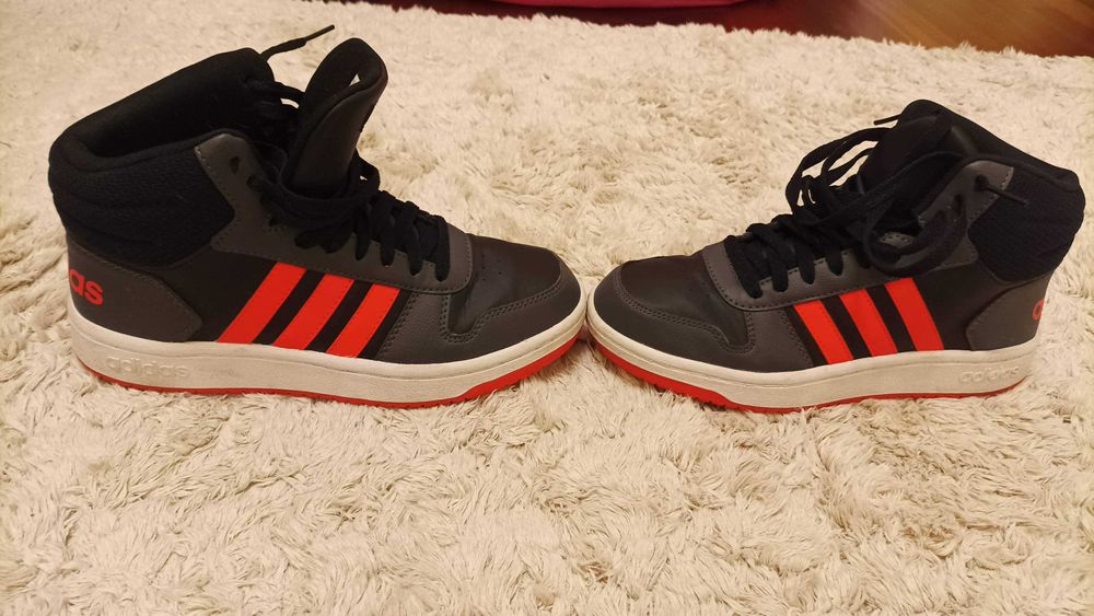 Adidas-номер 39 и 1/3