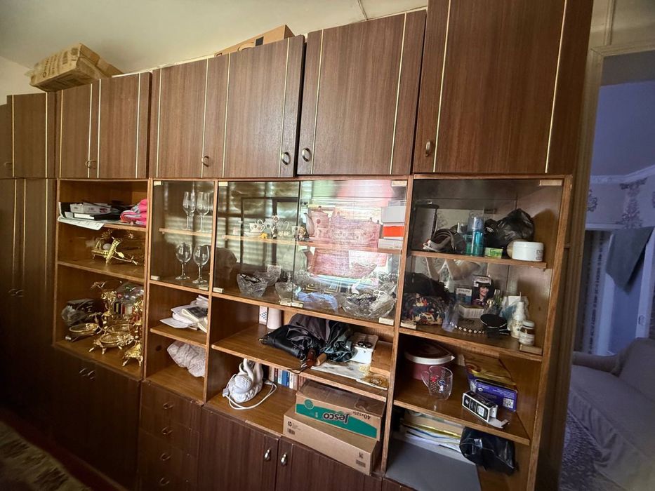 Продаётся срочно стенка. Производство: прибалтика. Качество супер.