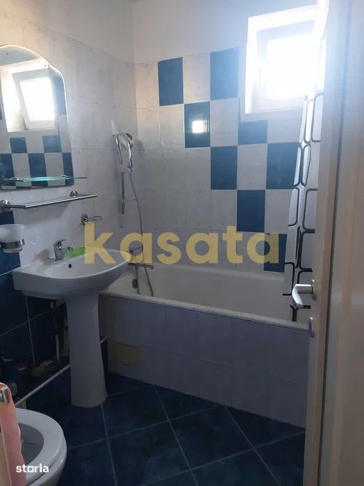 3 Camere de Închiriat