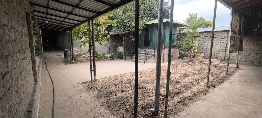 Продается дом (участок) в городе Чирчик Аккавак!