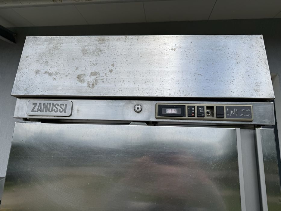 Професионален Иноксов Хладилник За 60-40