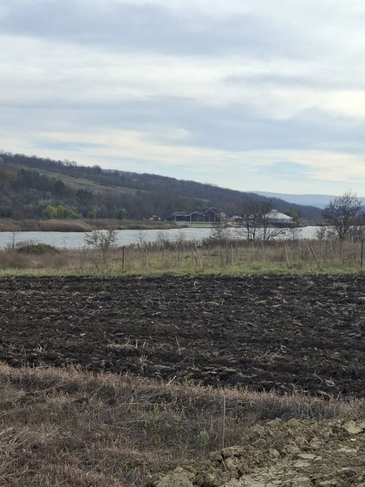Teren Sorogari cu deschidere la lacul Aroneanu