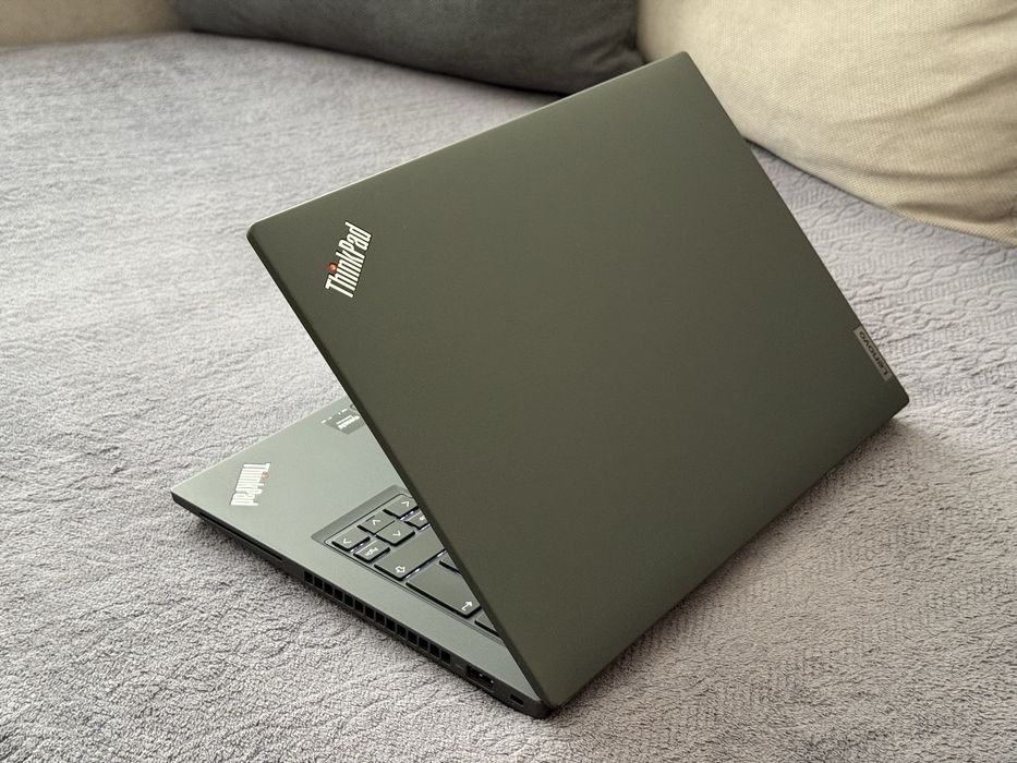 Лаптоп 14’ FHD+IPS i7-1260p Lenovo Thinkpad P14s g3 Nvidia T550 16GB DDR4 1TB SSD