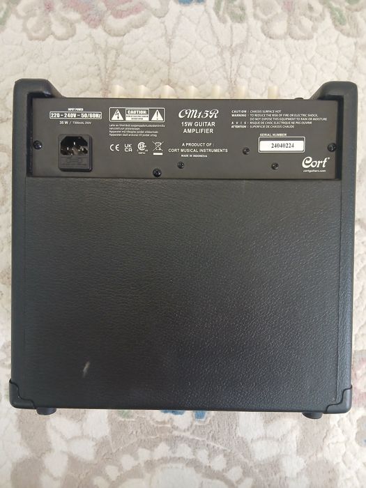 Комбо усилитель Cort CM15R