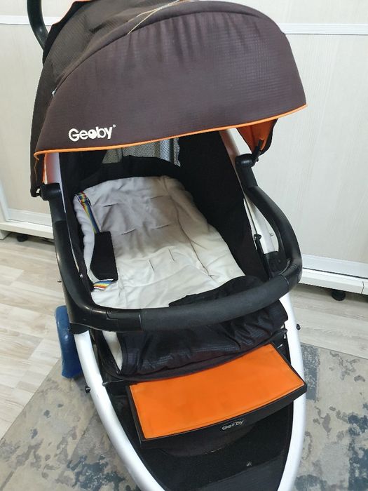 Продам коляску Geoby