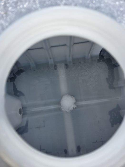 Vand bazin IBC 1000 litri pot  asigura transport