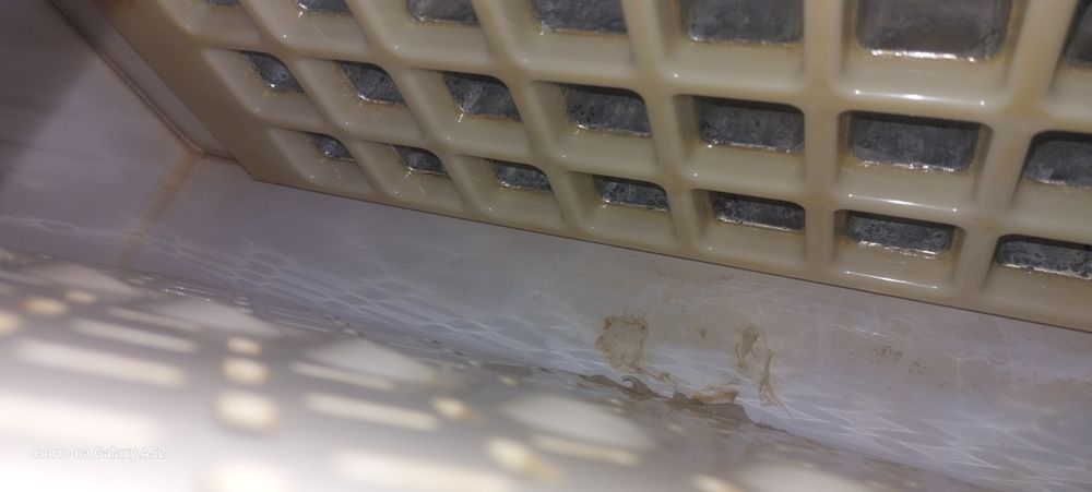 Льдогенератор   б/у ,  в  рабочем  состоянии.