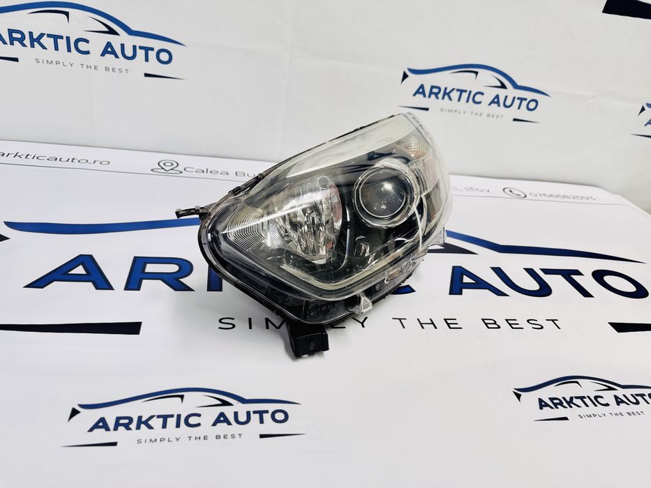 Far stanga Renault CAPTUR model dupa 2013