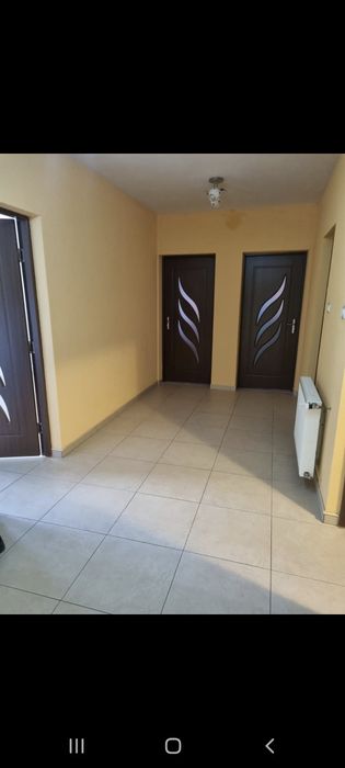 Vand apartament 3 camere, decomandat in Ghiroda TM — fotografia 1