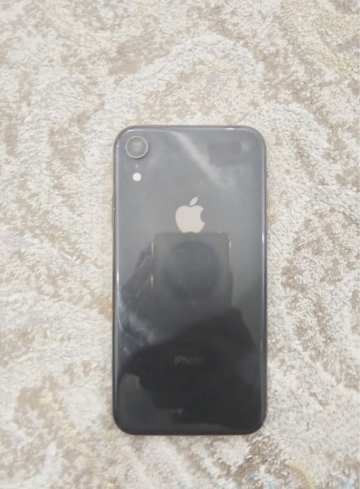 Продам Айфон хр