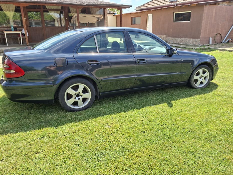 Mercedes w211.220cdi 150k.