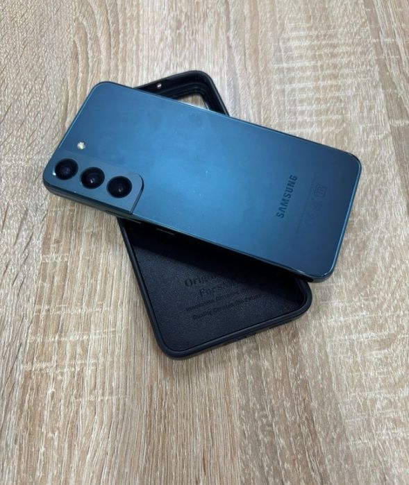 Samsung s22.  12/128г.
