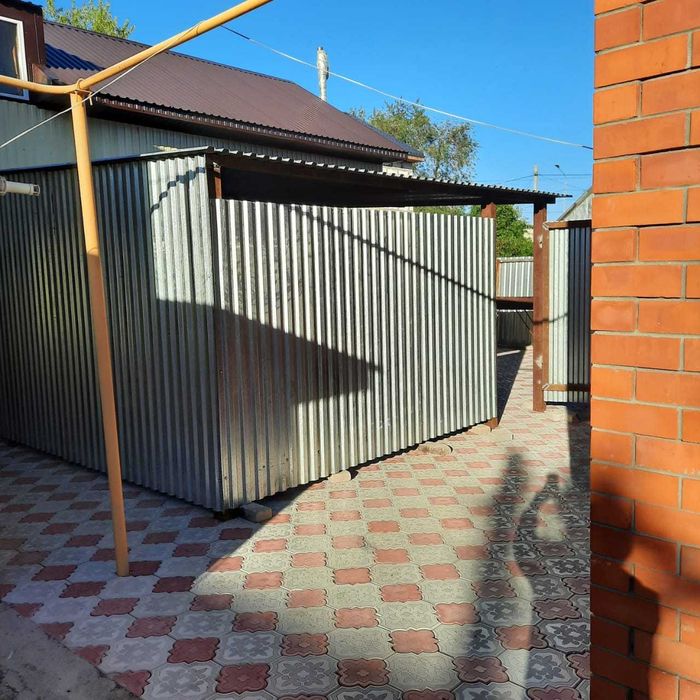 2-х этажный домик недалеко от центра