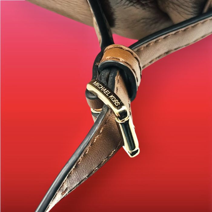 Michael Kors Jet Set дамска раница