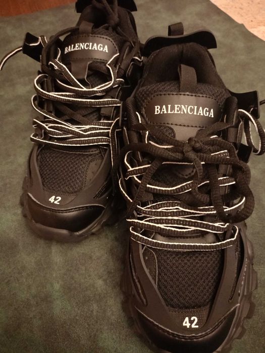 Vând adidași Balenciaga