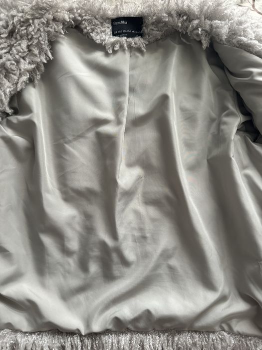 Яке/палто BERSHKA