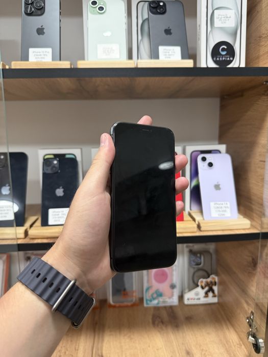 iPhone 11  128GB