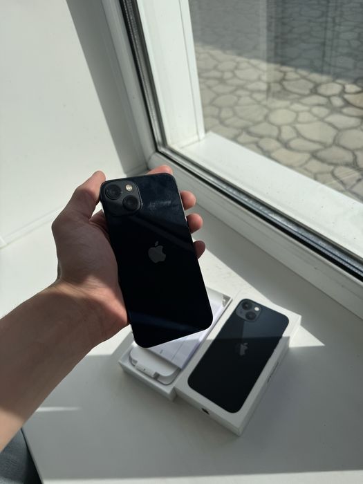 Продам Iphone 13 MidNight