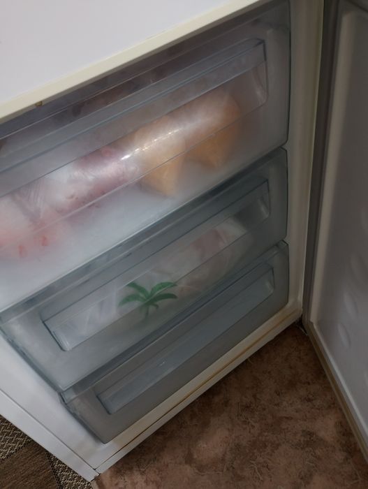 Продам холодильник