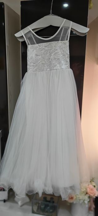Rochite elegante fete