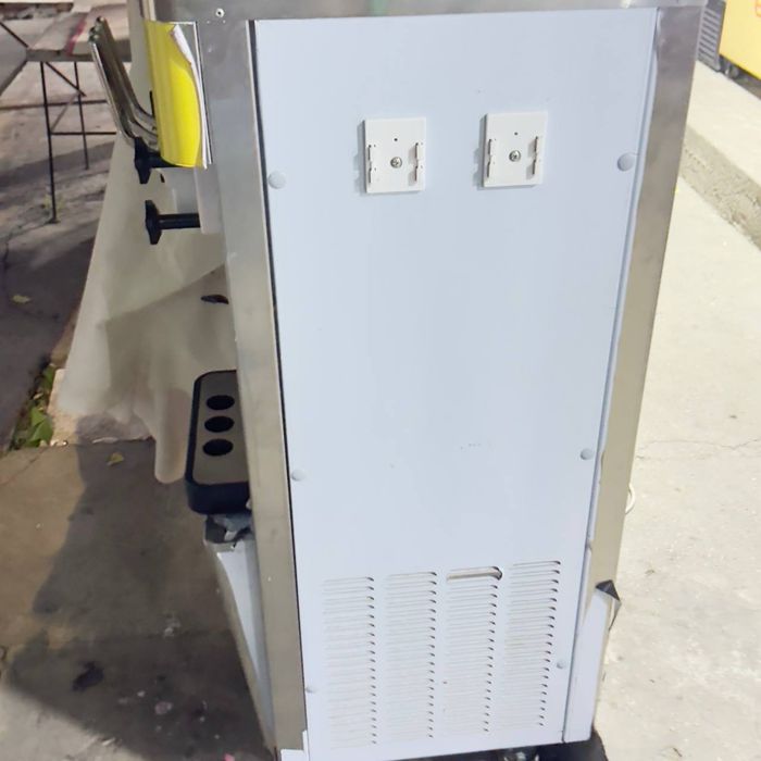marojni aparat 220w