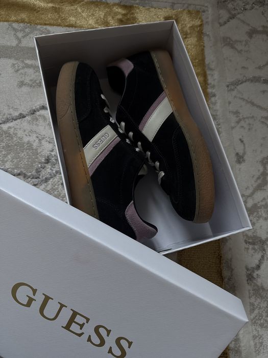 Новые кроссовки GUESS (оригинал), размер 39–40