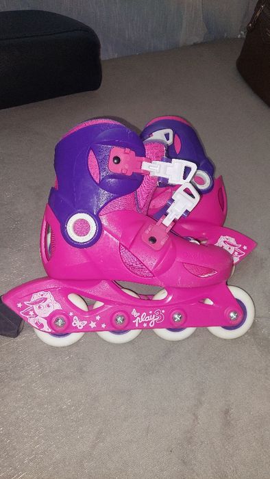 Role oxelo roz marimea 28-30, protectii si casca Disney Pricess